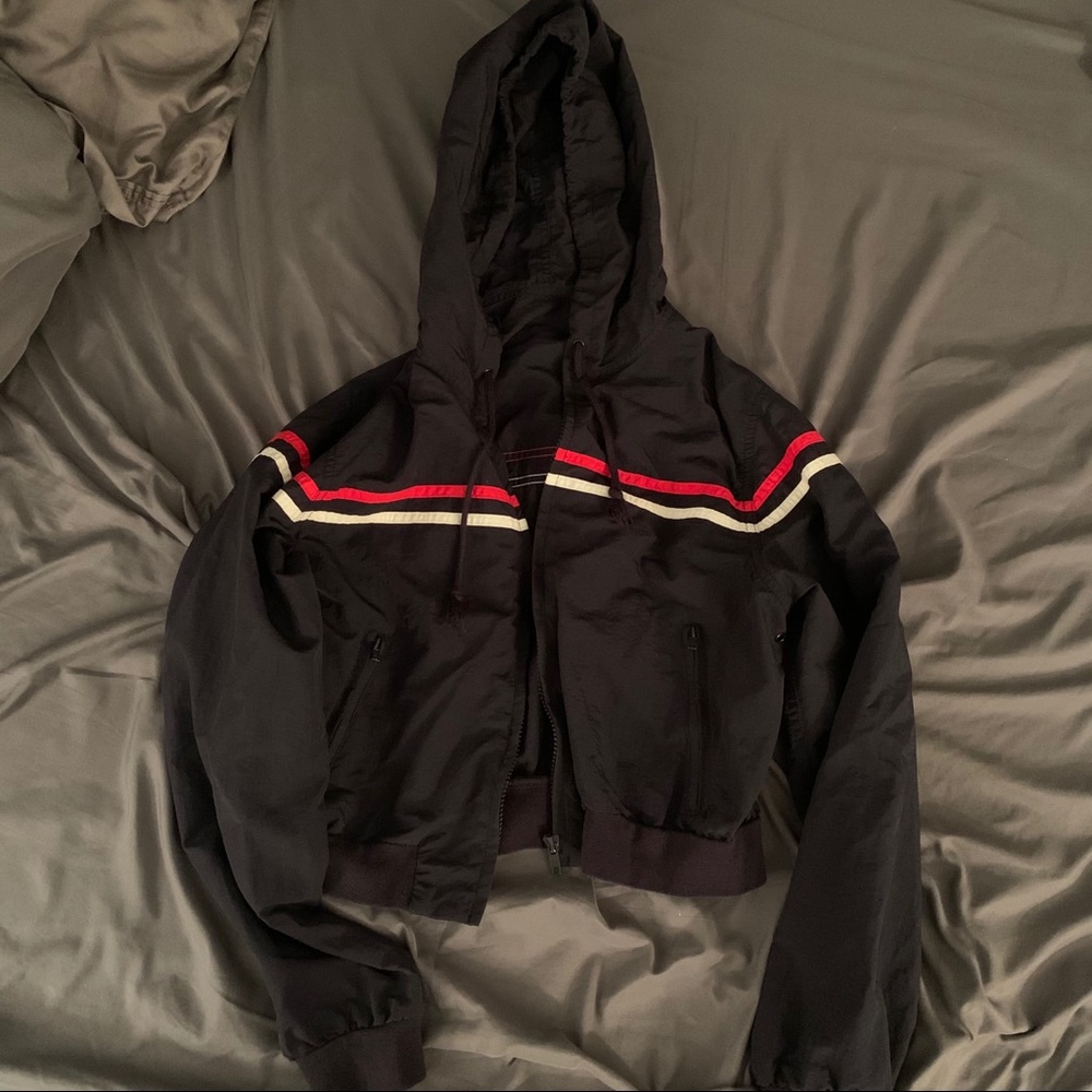 Cropped lightweight jacket - Picture 2 of 2